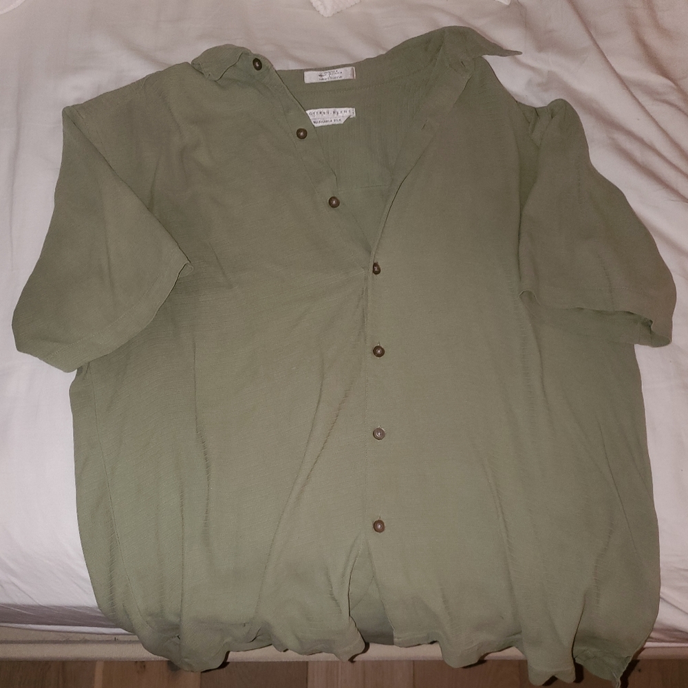 Geoffery Bene Silk Sage Green Button down Large